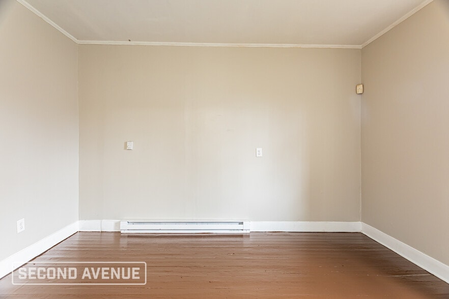 Building Photo - 3401 Hickory Ave SW