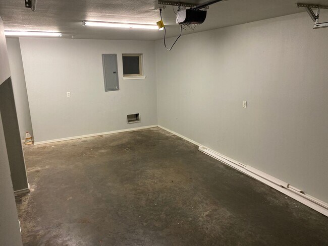 Building Photo - 1844 N Scull Creek Dr