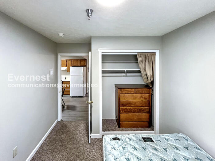 Building Photo - 208 Lower Consol Rd NW