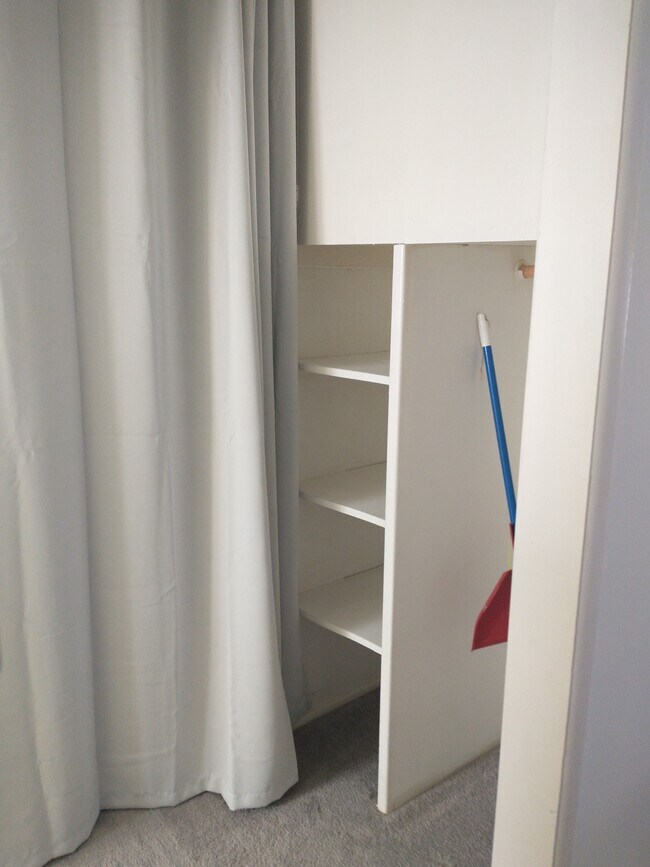 Closet - 235 N Kenter Ave