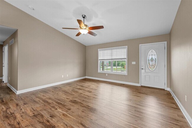 Building Photo - 101 Shadow Pointe Dr