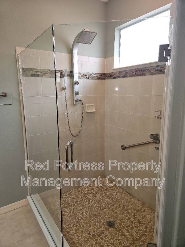 Building Photo - 1775 Scarlett Ave