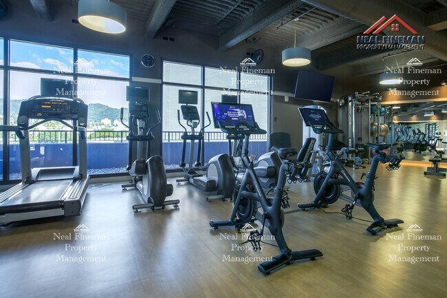 Building Photo - Furnished or unfurnished  1 Bed / 1 Bath Condo. 1 parking. Pacifica Honolulu KAKAAKO