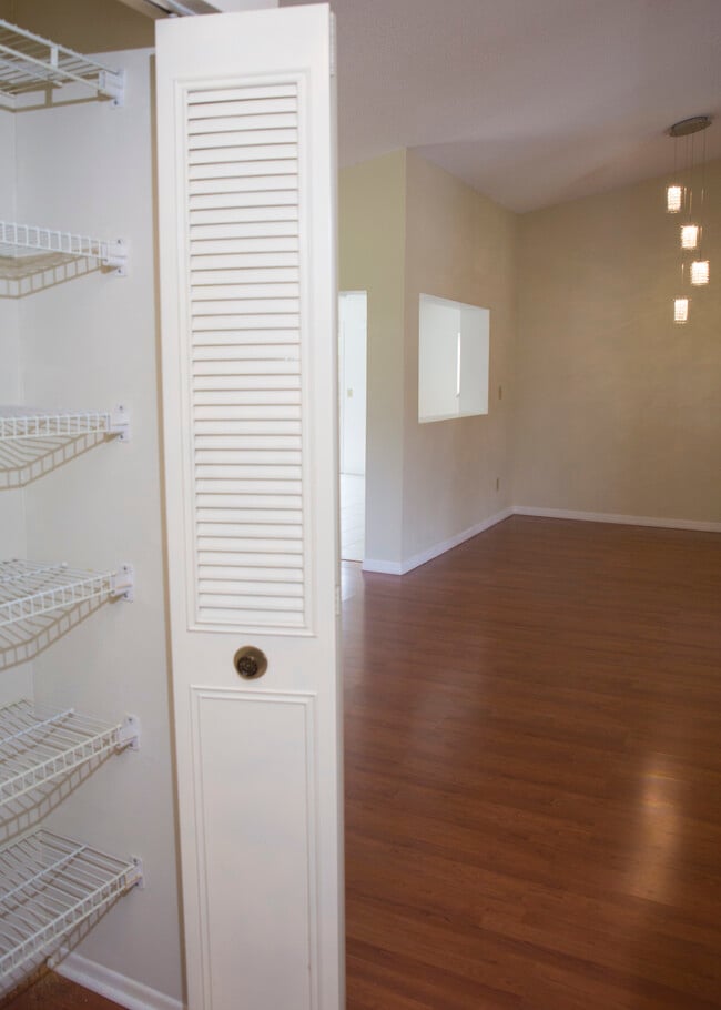 Building Photo - 28435 Trident Ct