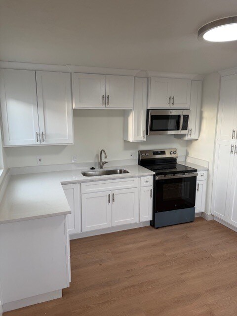 Building Photo - 108 5th W