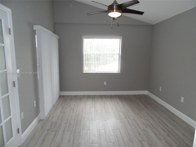 Building Photo - 2803 N Oakland Forest Dr