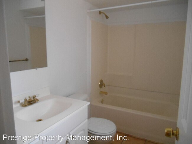 Building Photo - 3 br, 2 bath House - 2402 S. Calle Yucatan
