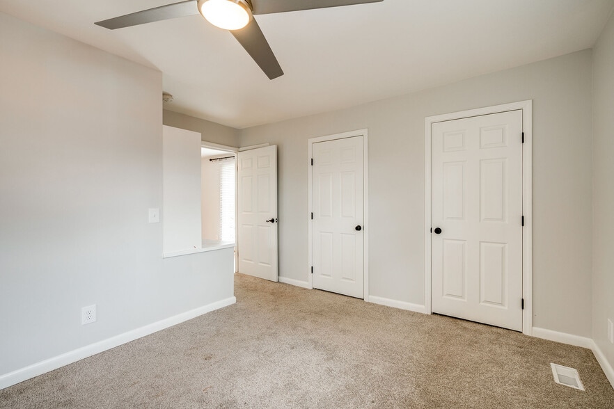master bedroom closets - 539 Northcrest Dr
