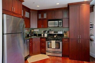 Building Photo - SEPTEMBER 1 North End 2 bedroom