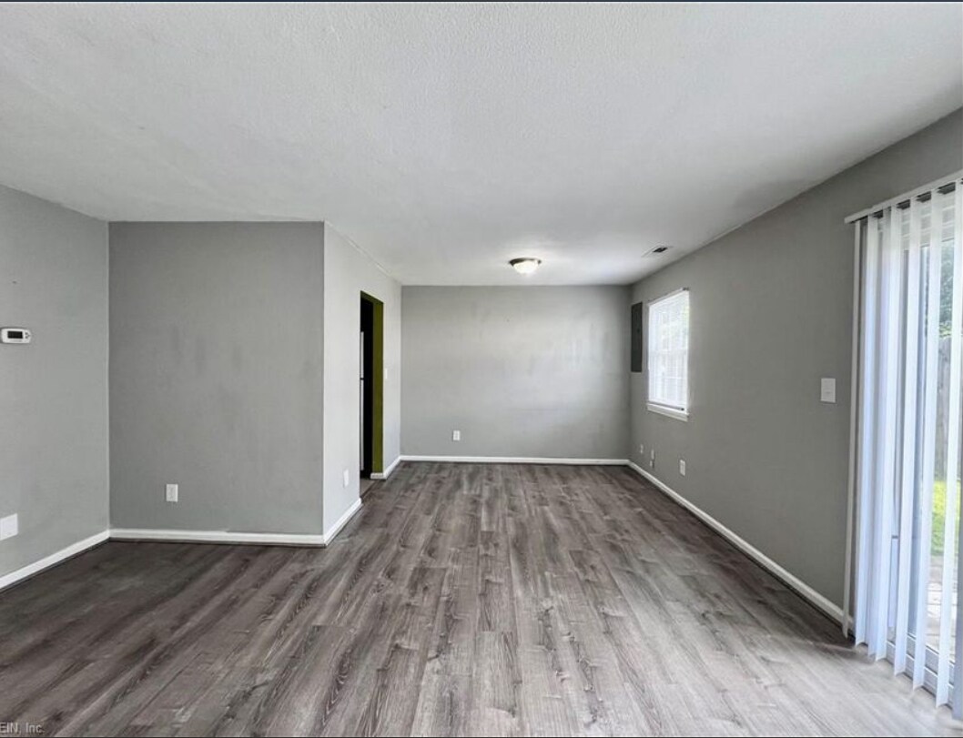 Building Photo - 3318 Diana Lee Ct
