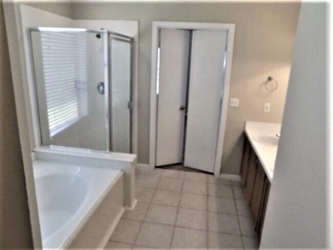 Building Photo - 651 Cypresswood Trce