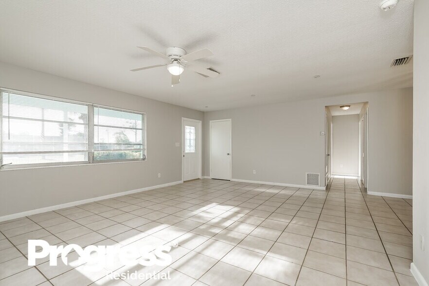 Building Photo - 344 Crestwood Ave