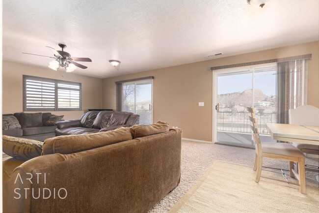 Building Photo - Spacious 3-Bedroom Walk-Out Basement Apartment in Desirable Bloomington Hills