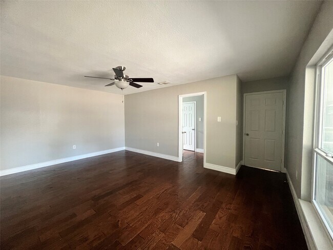 Building Photo - 15126 Turkey Creek Dr