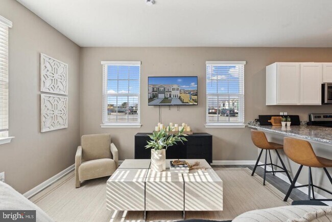 Building Photo - 152 Rae Ct