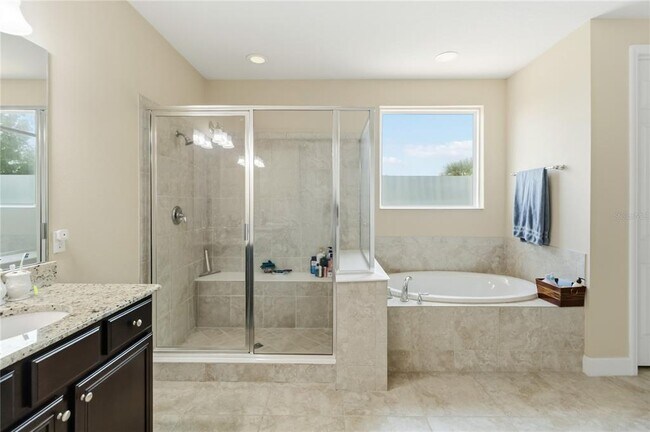 Building Photo - 12130 Uleta Ln