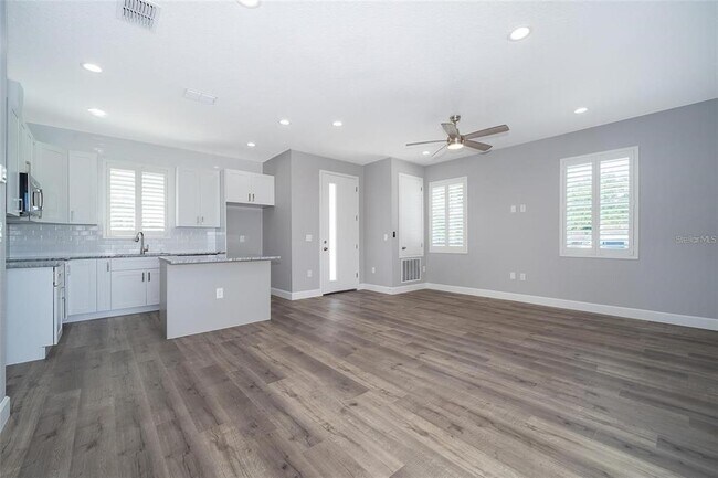 Building Photo - 617 S Grant St