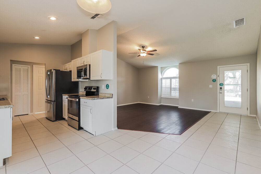 Building Photo - 6202 65th Ct E