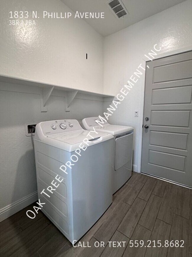 Building Photo - 1833 N Phillip Ave