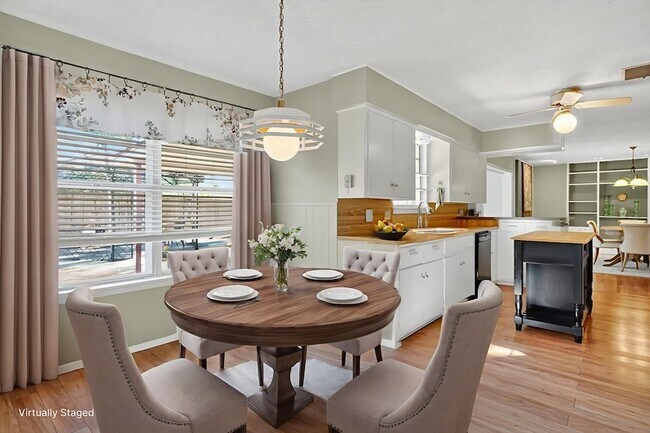 Building Photo - 3210 Cimmaron Ave