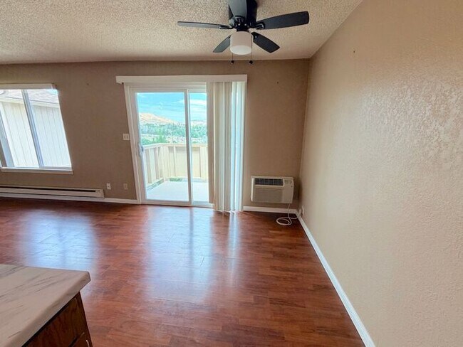 Building Photo - North Reno Wildcreek Garden Condos Upstairs 2 Bedroom