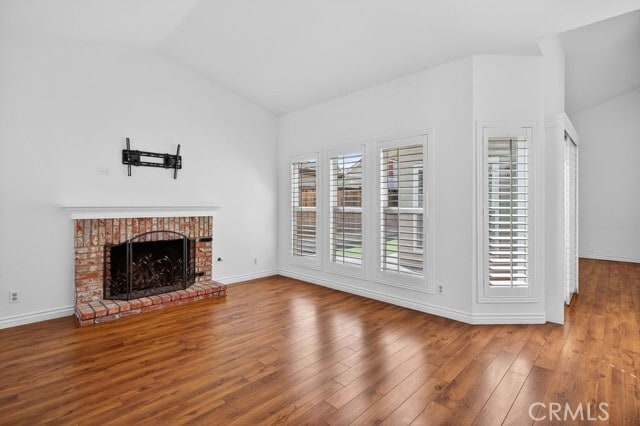 Building Photo - 14 Cll Alimar