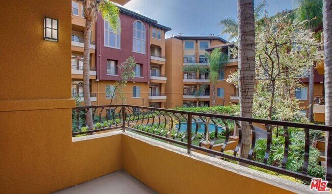 Building Photo - 346 Hauser Blvd