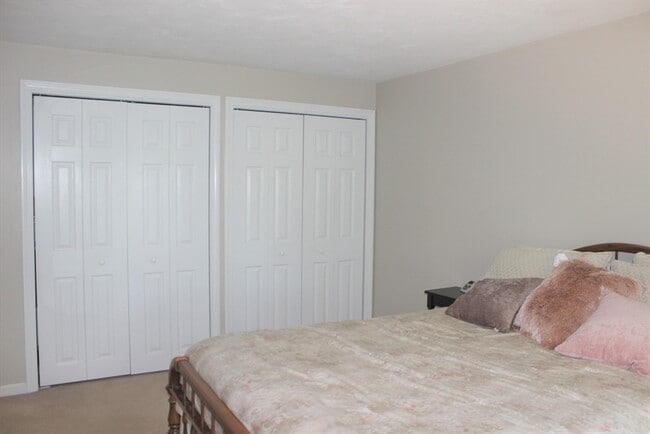 Building Photo - 21 Bellwood Cir