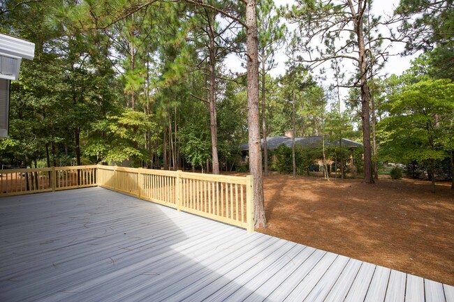 Building Photo - Gorgeous Fully Renovated 3 bedroom home in the Heart of Whispering Pines