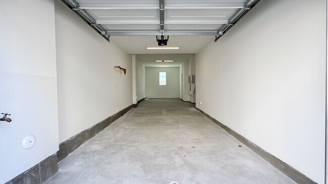 Building Photo - 123 N 1st Ave