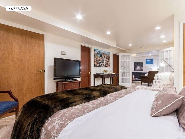 Building Photo - 179 Greene Ave