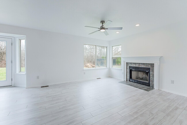 Building Photo - 1563 Scio Ridge Rd