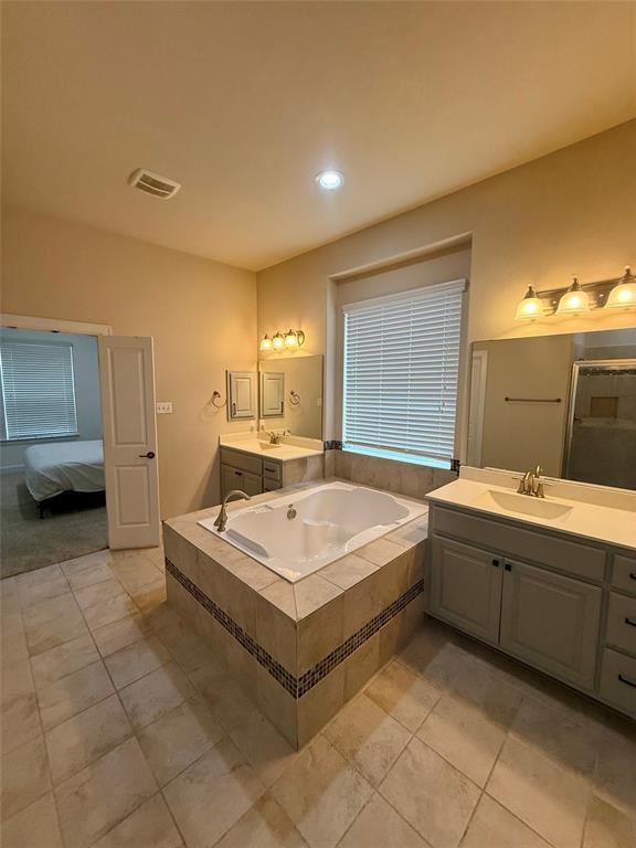Building Photo - 404 Highland Horizon