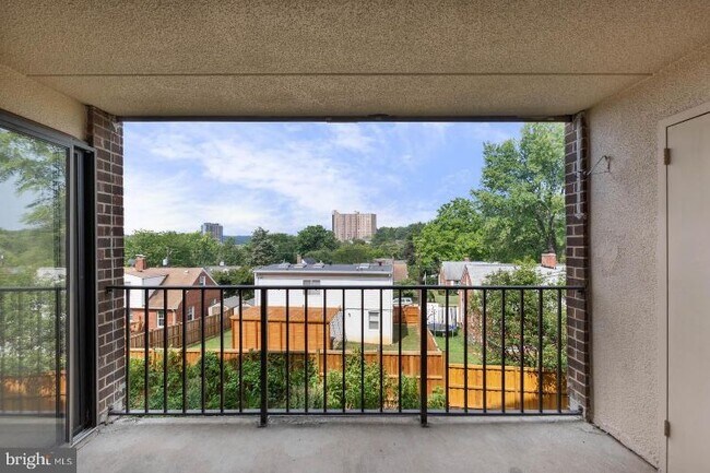 Building Photo - 114 Roberts Ln