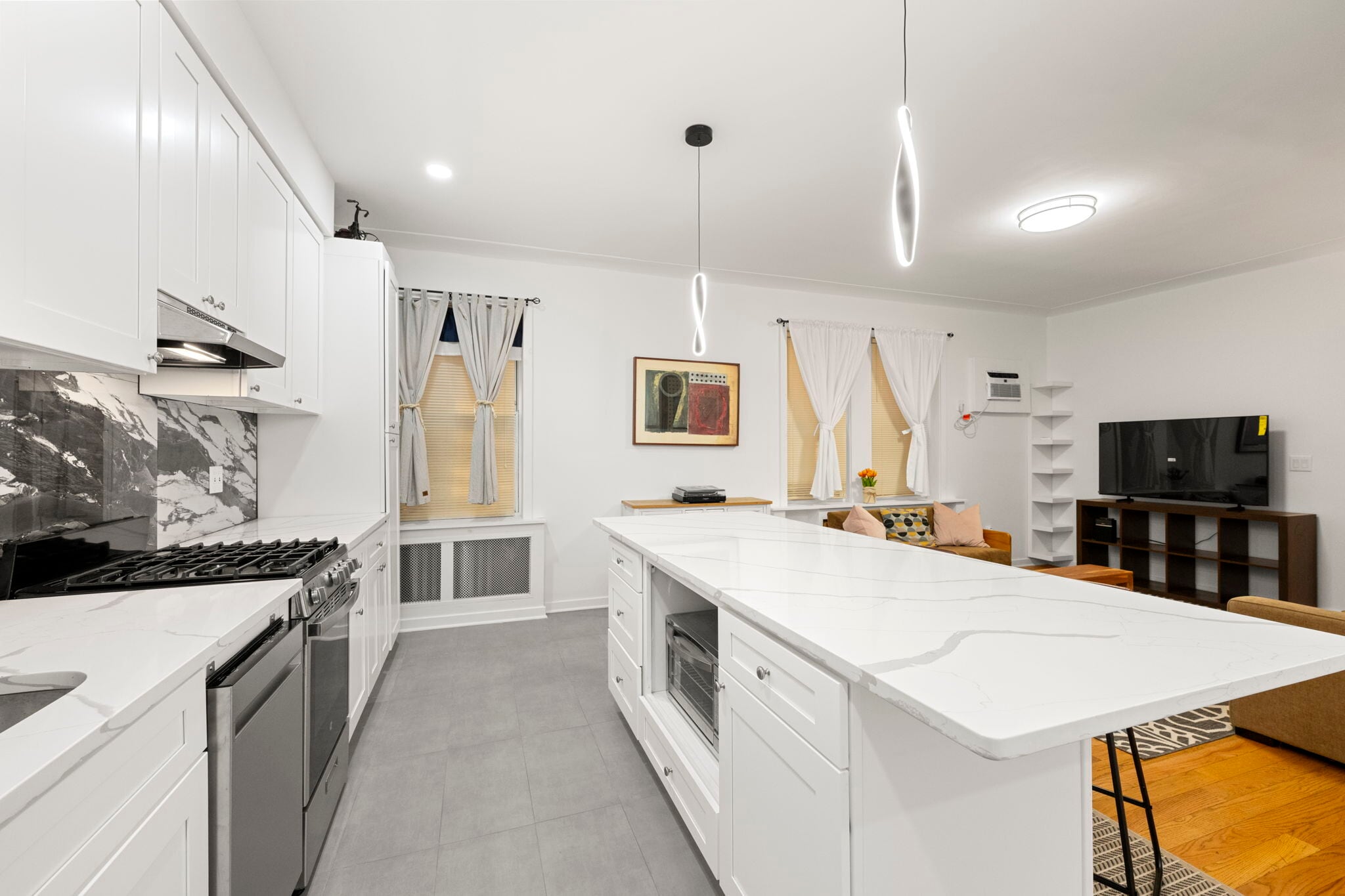 Building Photo - 6015 Boulevard E