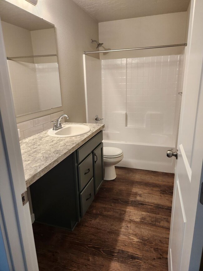 Building Photo - Beautiful 3 bed 2 bath home in Nampa just off Ustick and Midland Blvd