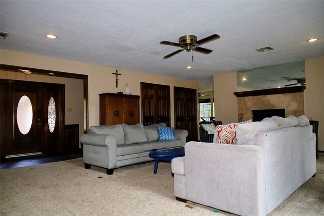 Building Photo - 9948 Twin Shores Dr