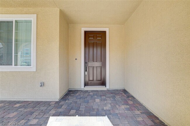 Building Photo - 2615 Esposende St