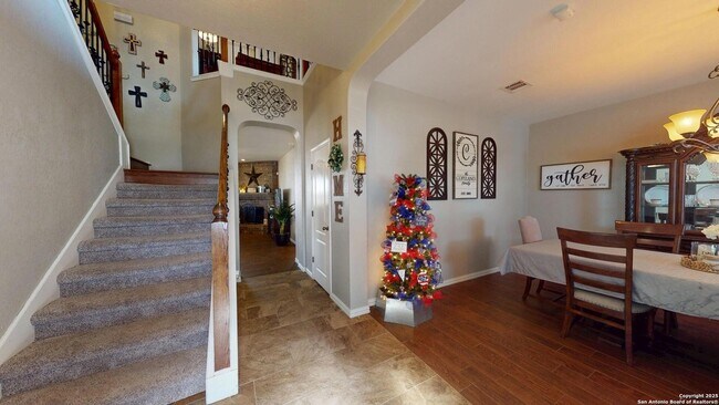 Building Photo - 522 Baltustrol Dr