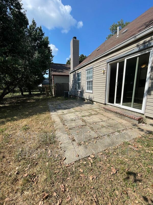 Building Photo - 1802 W 62nd St