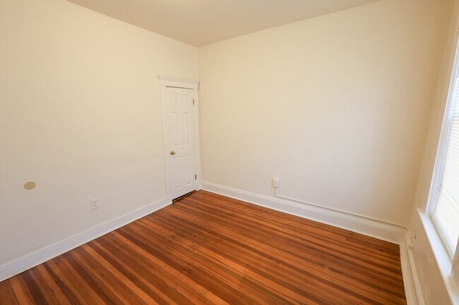 Building Photo - 93 Florida St