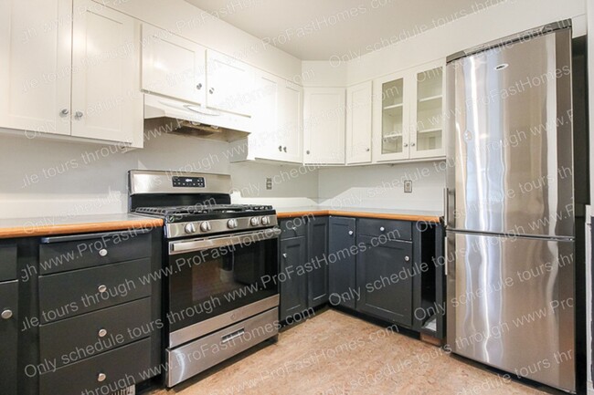 Building Photo - 3636 SE 77th Ave