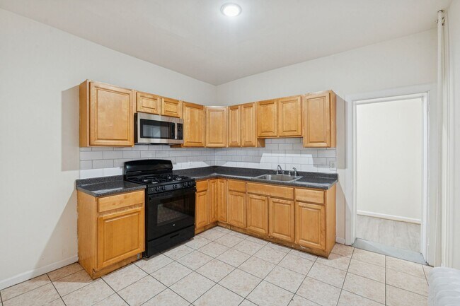 Building Photo - 3953 N 9th St