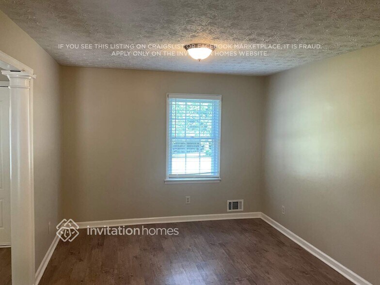 Building Photo - 2433 Westland Way