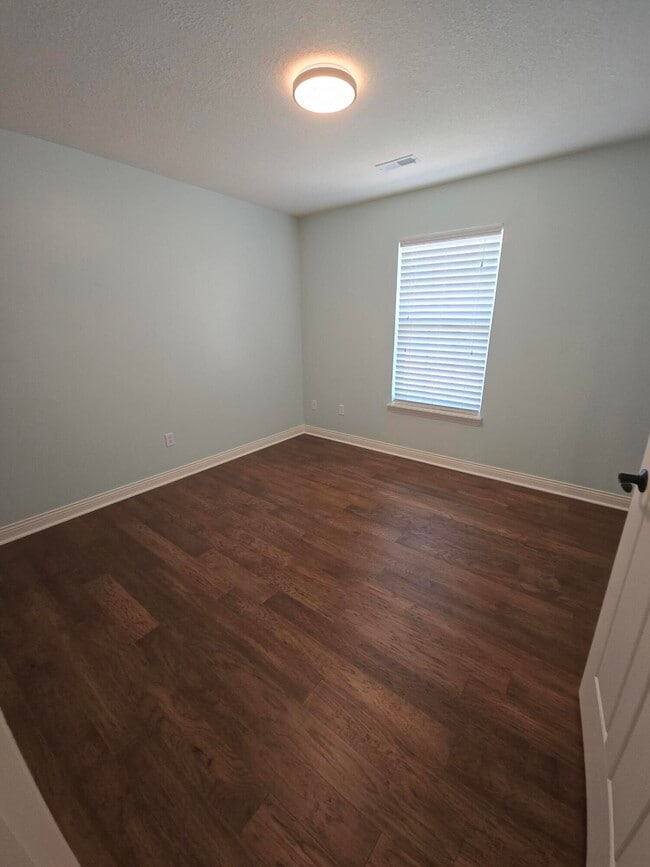 Building Photo - 3308 Snow Leopard Dr
