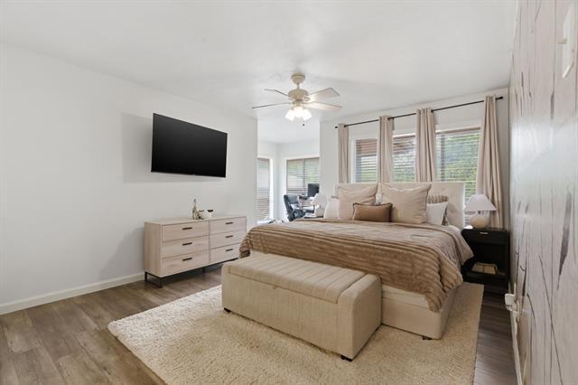 Building Photo - 10566 High Hollows Dr