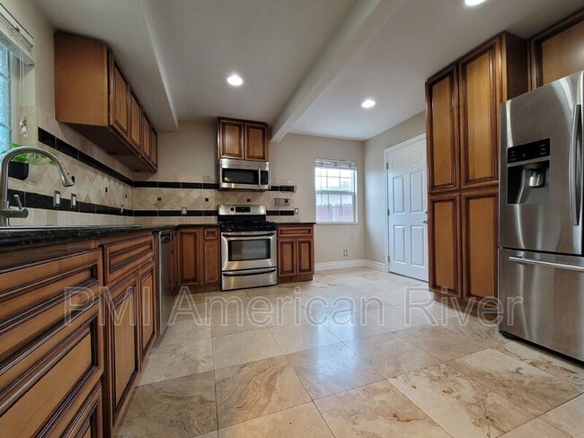 Building Photo - 5805 Dotmar Way