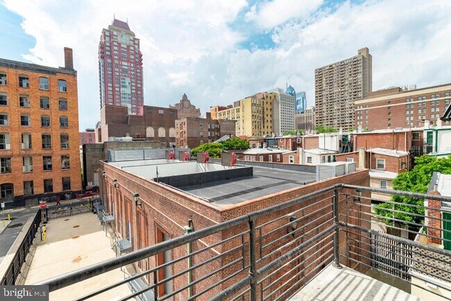 Building Photo - 408 S 13th St