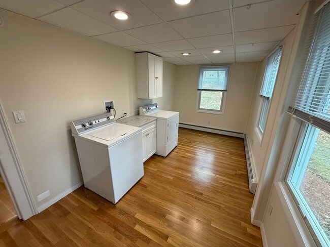 Building Photo - 22 Sweetser St