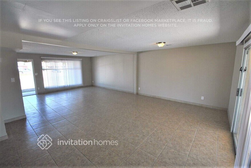 Building Photo - 3731 West Myrtle Ave